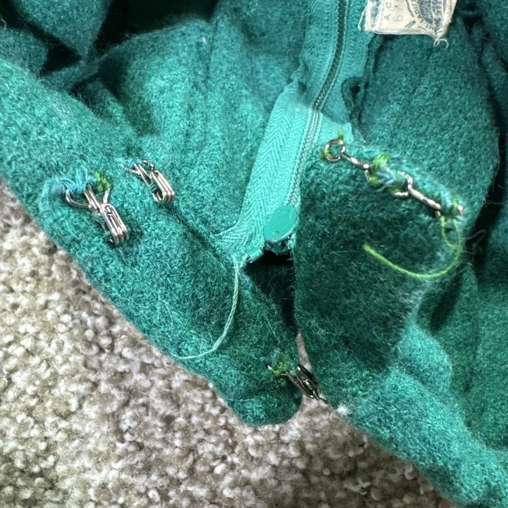 Lord Taylor 50s Ballantyne Cashmere Sweater With Wool Skirt Scotland Size Small - Picture 12 of 16